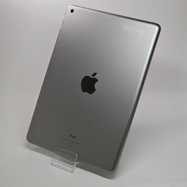 Apple iPad 6 (Használt, független , 32 GB, 2 GB RAM, Fekete) - Image 2