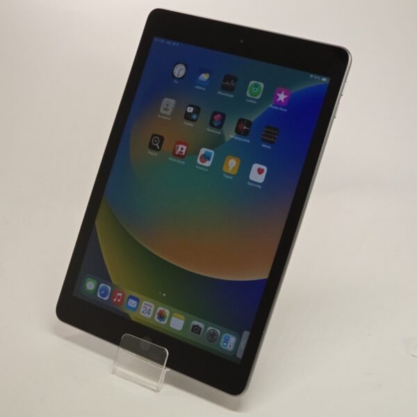 Apple iPad 6 (Használt, független , 32 GB, 2 GB RAM, Fekete) - Image 3
