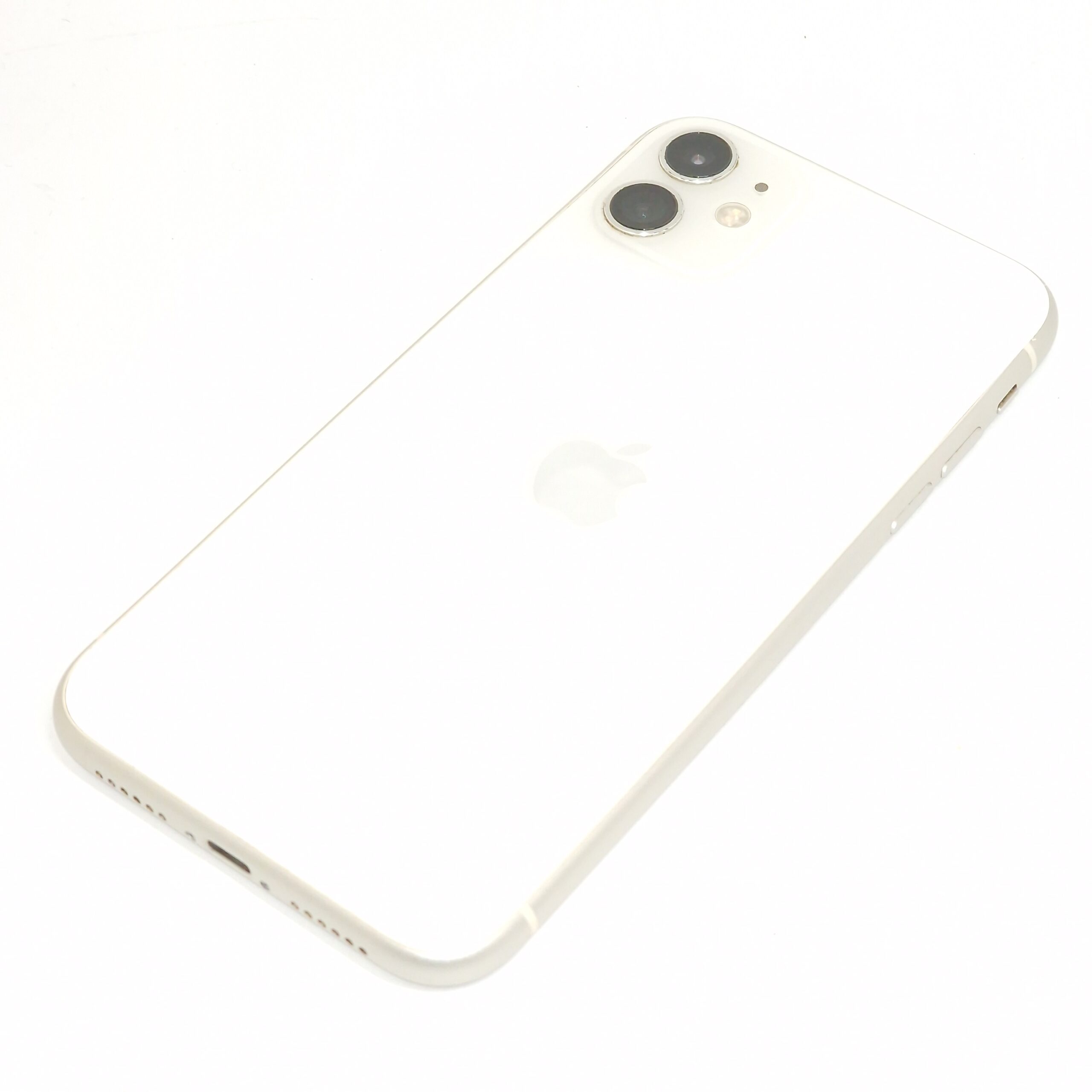 Apple iPhone 11 (Használt, független , 64 GB, 4 GB RAM, Fehér) - Image 3