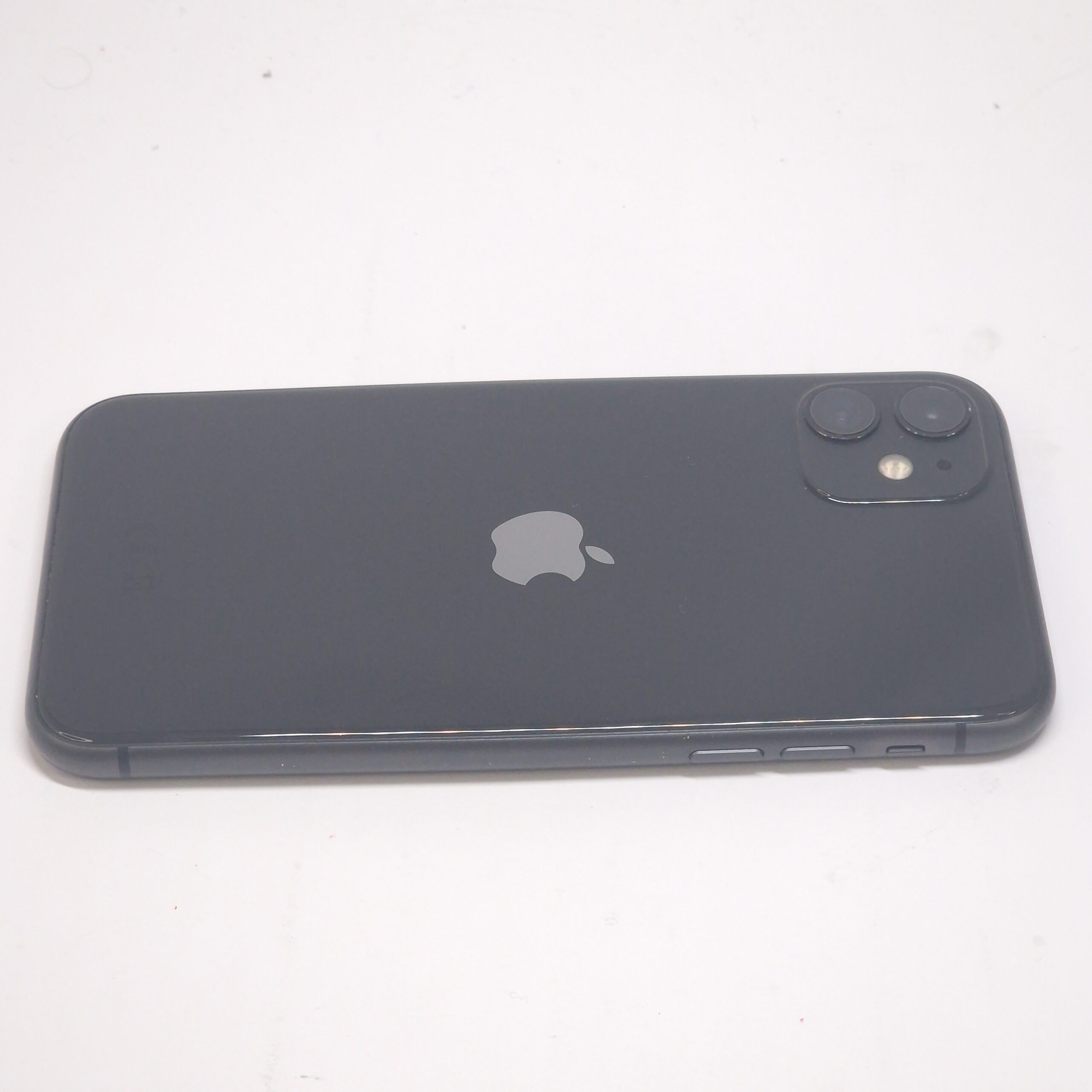 Apple iPhone 11 (Használt, független , 64 GB, 4 GB RAM, Fekete) - Image 5