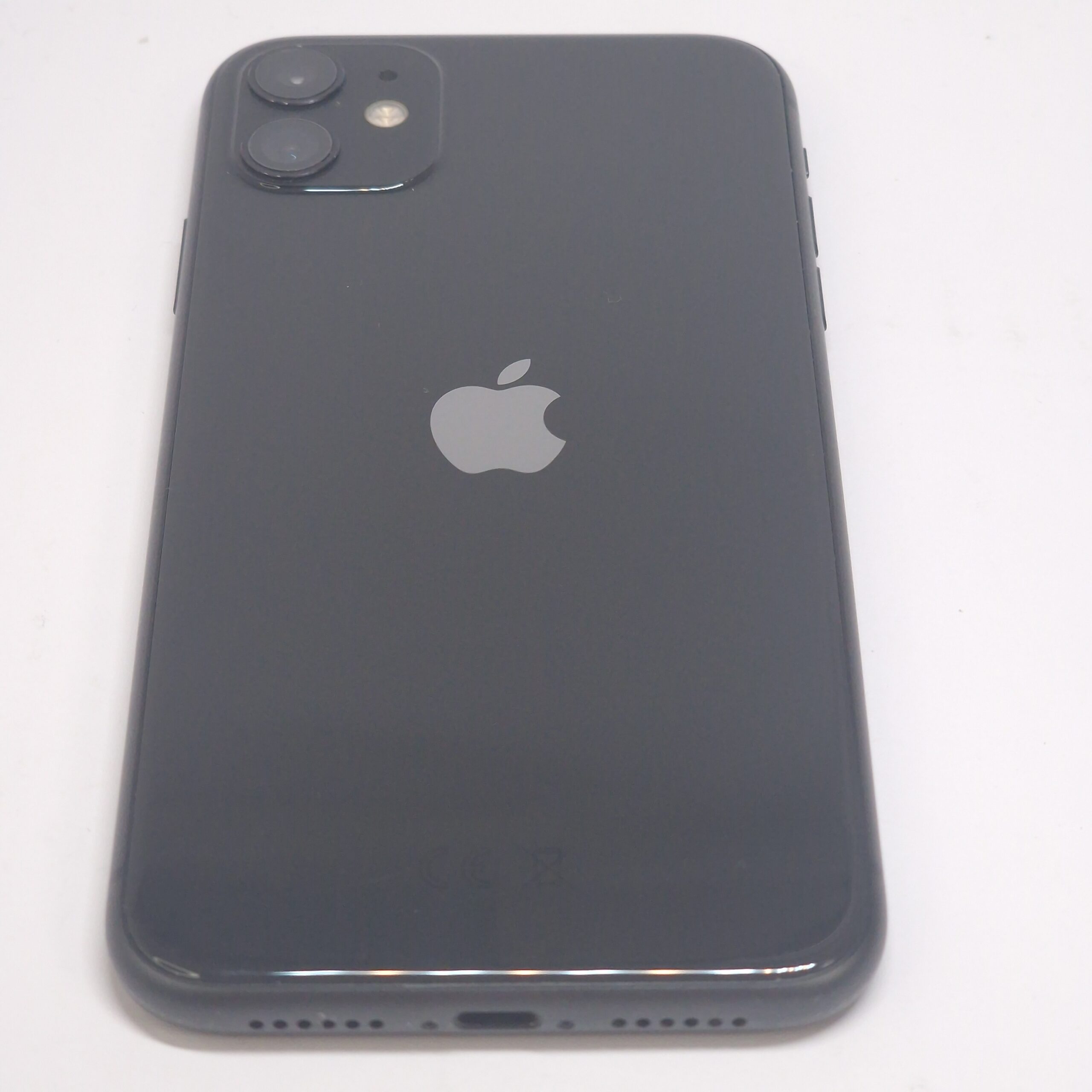 Apple iPhone 11 (Használt, független , 64 GB, 4 GB RAM, Fekete) - Image 7
