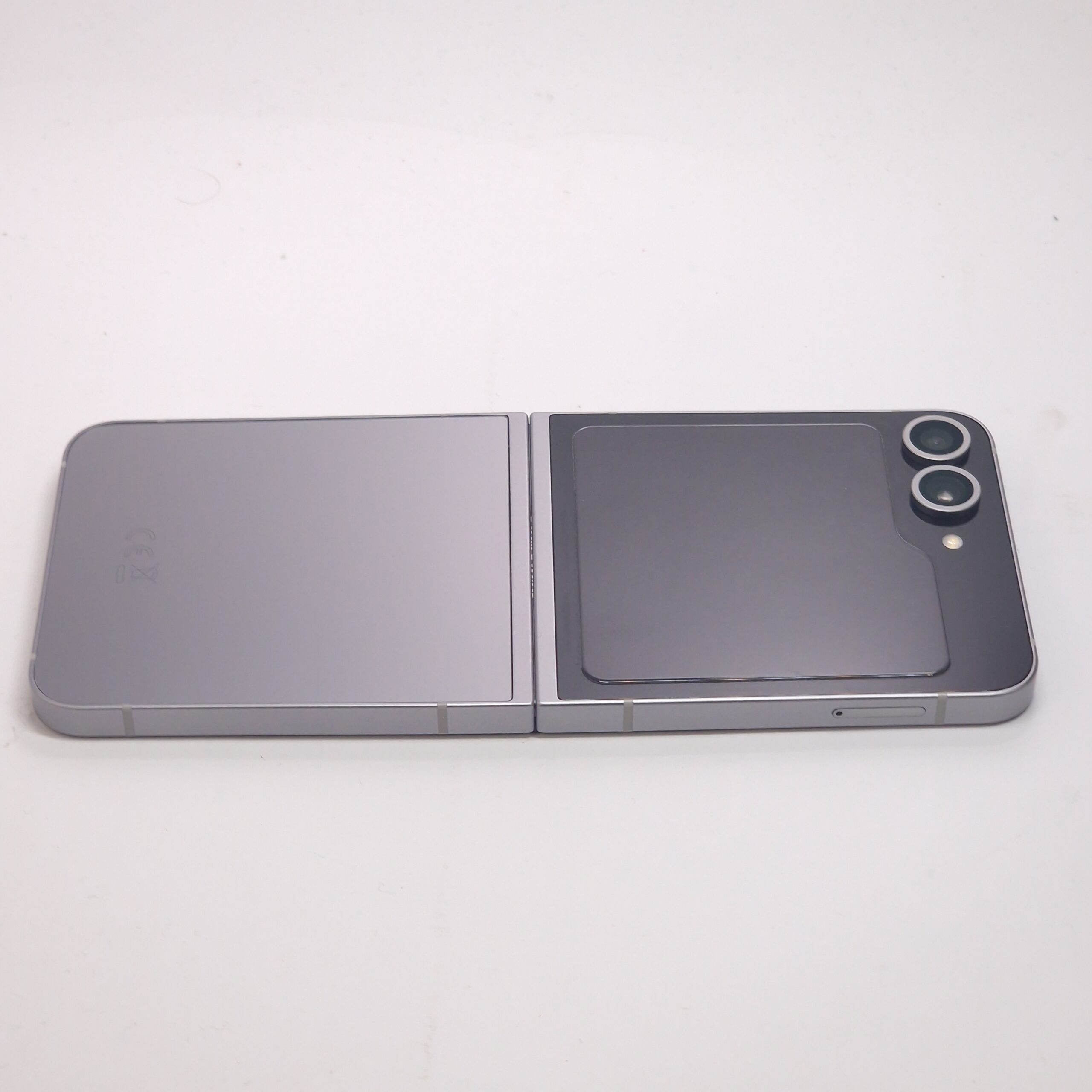 Samsung Galaxy Z Flip6 (használt, független , 256 GB, 12 GB RAM, ezüst) - Image 4