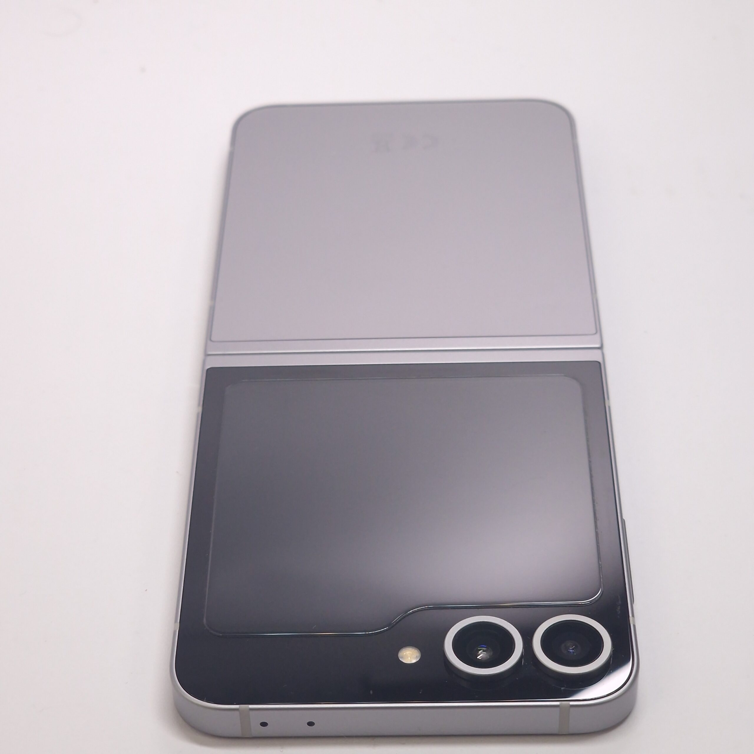 Samsung Galaxy Z Flip6 (használt, független , 256 GB, 12 GB RAM, ezüst) - Image 7