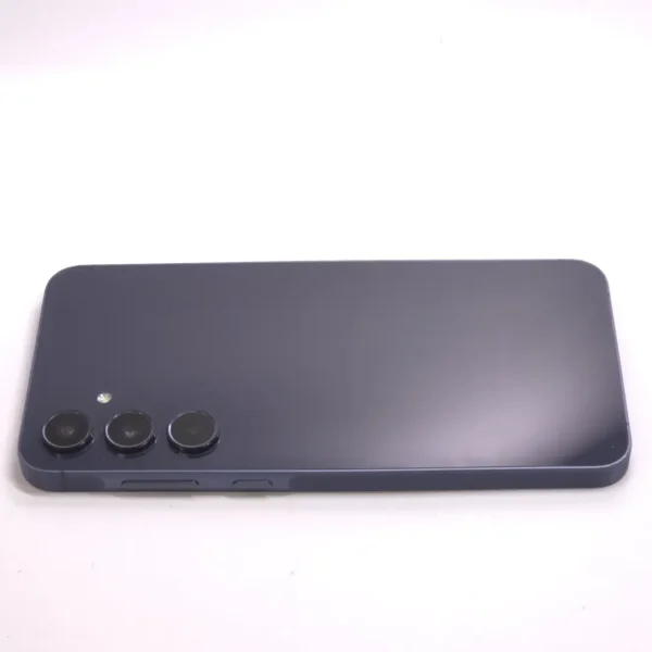 Samsung Galaxy A55 5G (használt, független, 128 GB, 8 GB RAM, kék) - Image 4