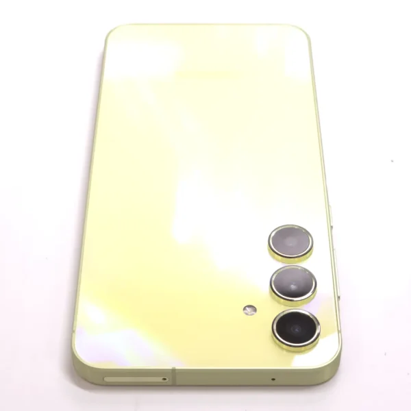 Samsung Galaxy A55 5G (használt, független, 128 GB, 8 GB RAM, sárga) - Image 7