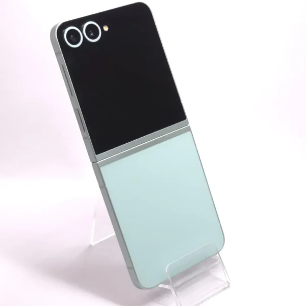 Samsung Galaxy Z Flip6 (használt, független, 512 GB, 8 GB RAM, menta) - Image 4