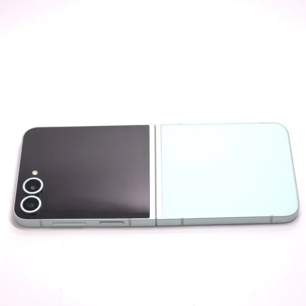 Samsung Galaxy Z Flip6 (használt, független, 512 GB, 8 GB RAM, menta) - Image 5