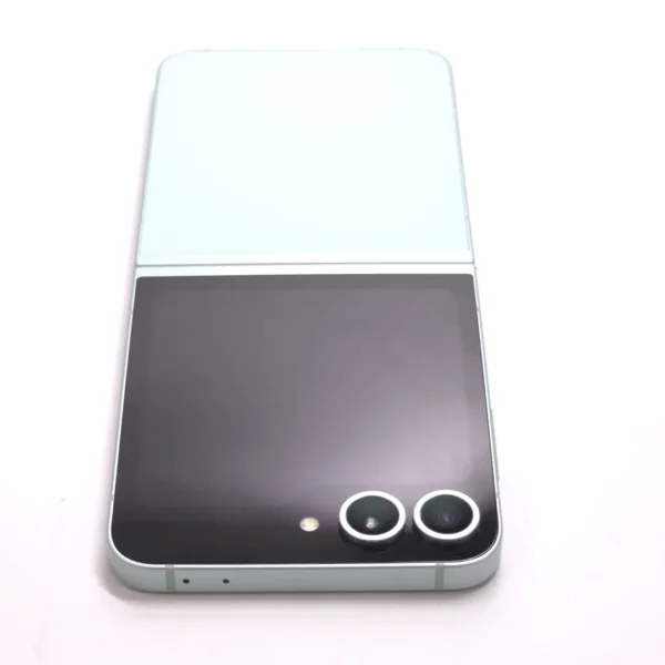 Samsung Galaxy Z Flip6 (használt, független, 512 GB, 8 GB RAM, menta) - Image 2
