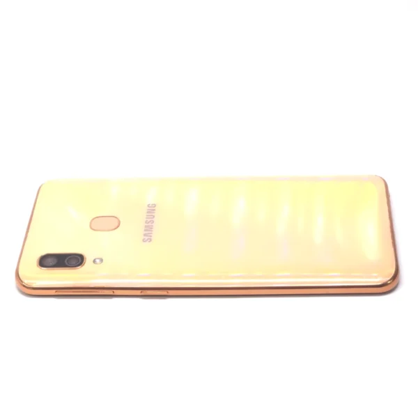 Samsung Galaxy A40 (használt, független, 64 GB, 4 GB RAM, lazac pink) - Image 4