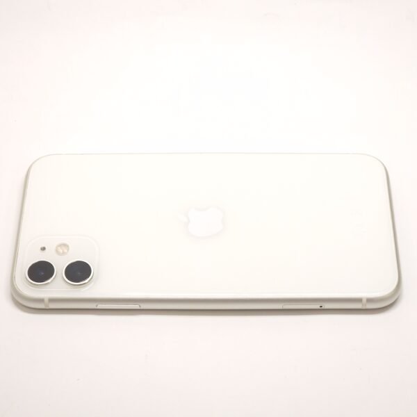 Apple iPhone 11 (használt, Független, 64 GB, 4 GB RAM, Fehér ) - Image 2
