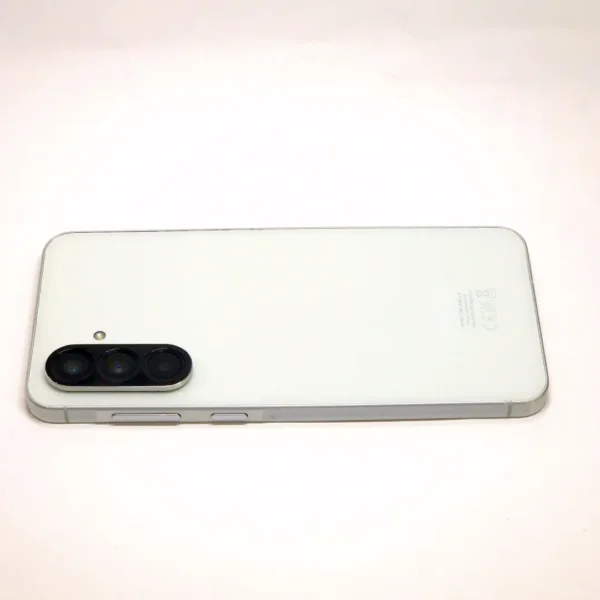 Samsung Galaxy A56 5G (Használt, Független, 256 GB, 8 GB RAM, Fehér ) - Image 5
