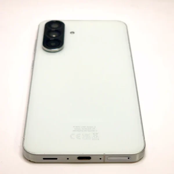 Samsung Galaxy A56 5G (Használt, Független, 256 GB, 8 GB RAM, Fehér ) - Image 7