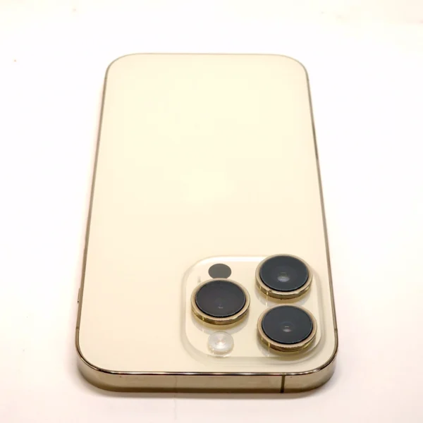 Apple iPhone 14 Pro (használt, Független, 128 GB, 6 GB RAM, Arany) - Image 2